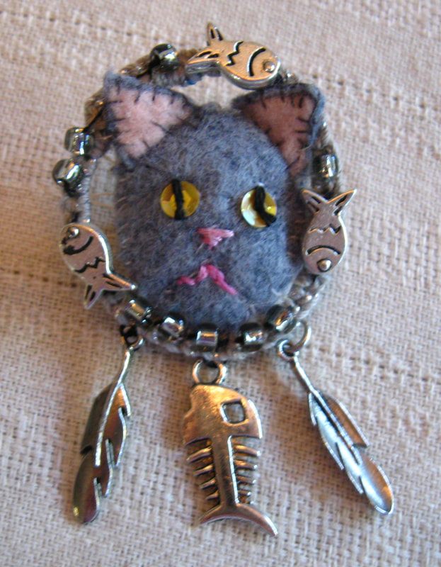Gray Cat Stumpwork Pin
